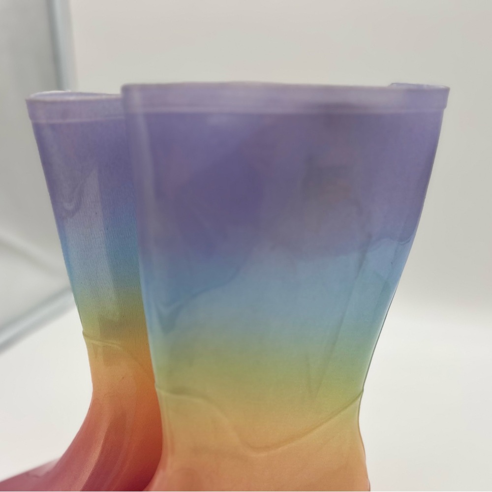 New Cat & Jack rainbow rain boot . Cece Style Sz 6 Big Kid - Picture 2 of 6